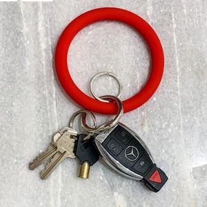 🔥**BRAND NEW*Rubber bracelet Keychain Red🔥